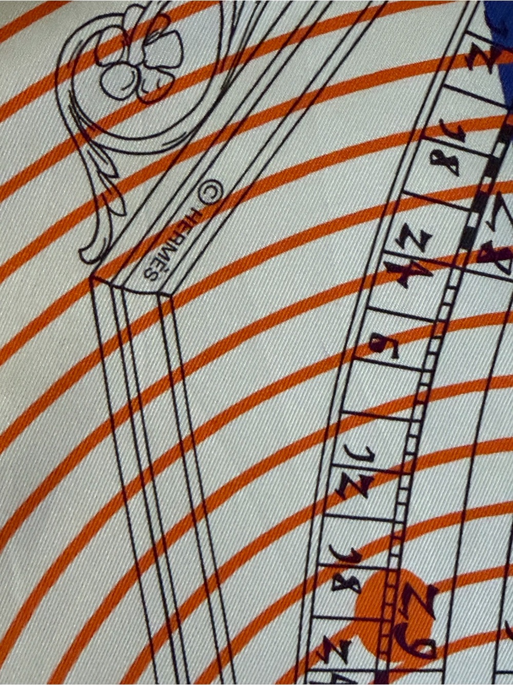 Hermes Die et Hore Silk Scarf. - Picture 8 of 16